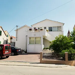 Apartament Kanajet